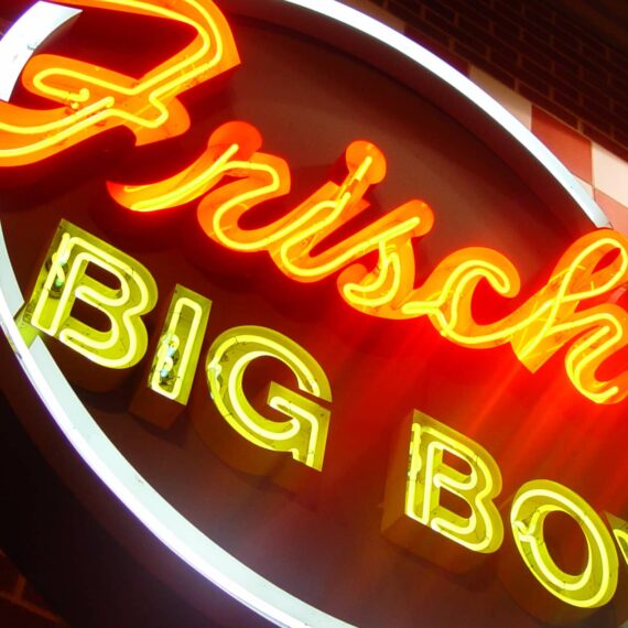 Frisch's Big Boy sign