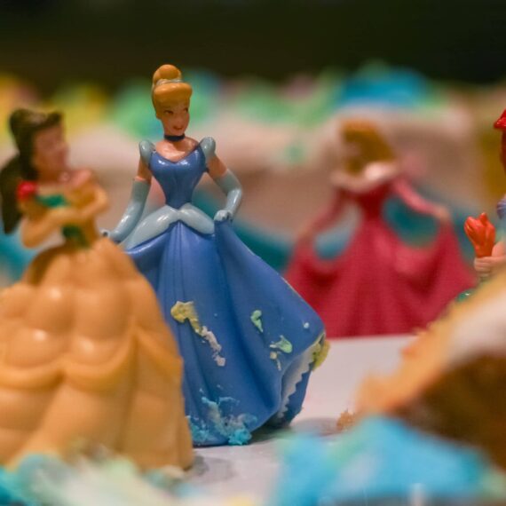 Princesses on birthday cake