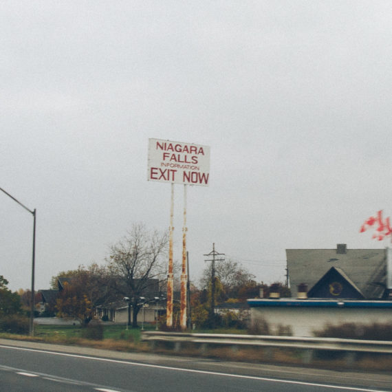 Niagara Falls sign