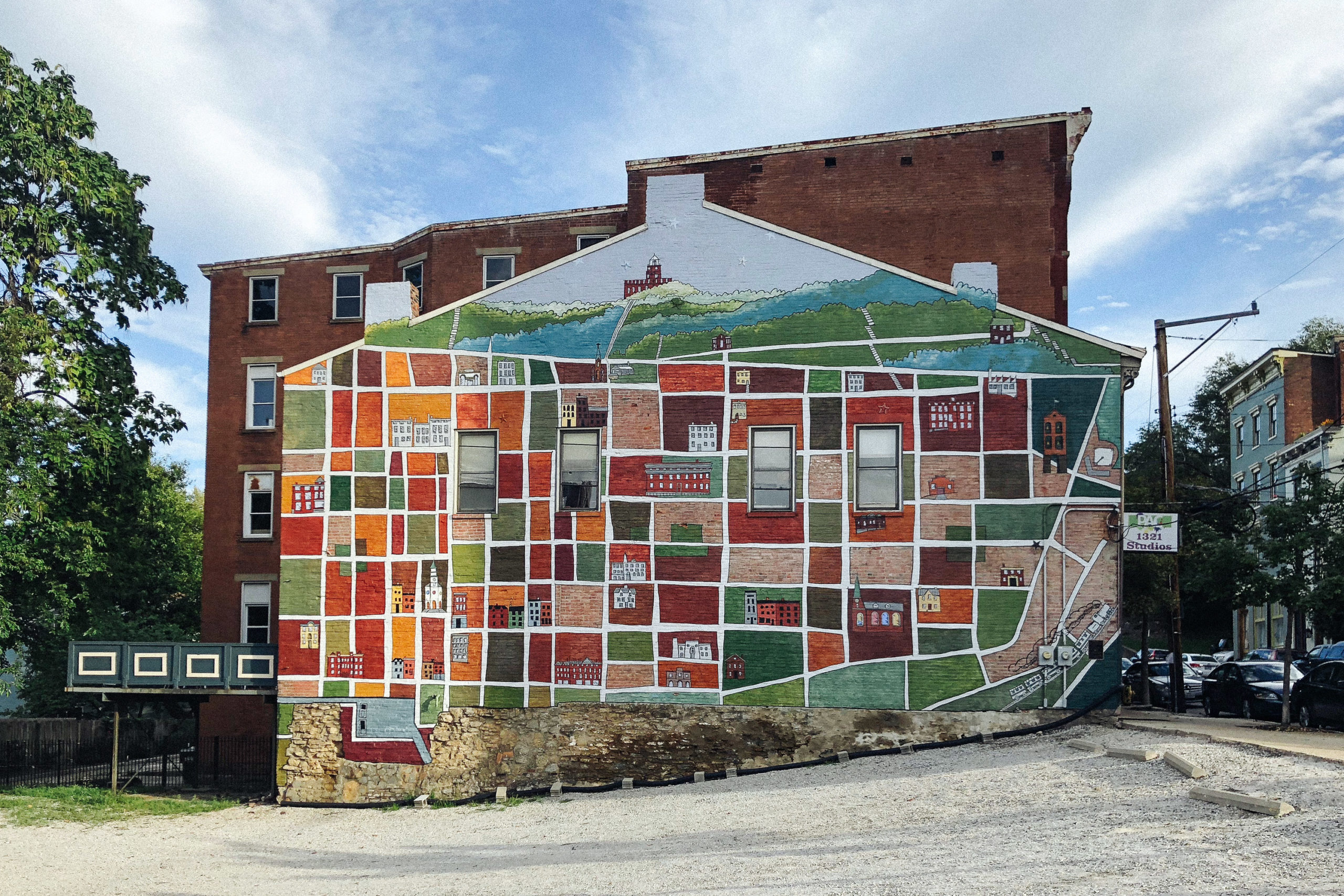 neighborhood mural in Pendleton