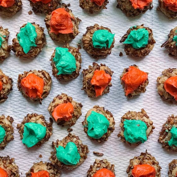 Red and green thumbprint cookies