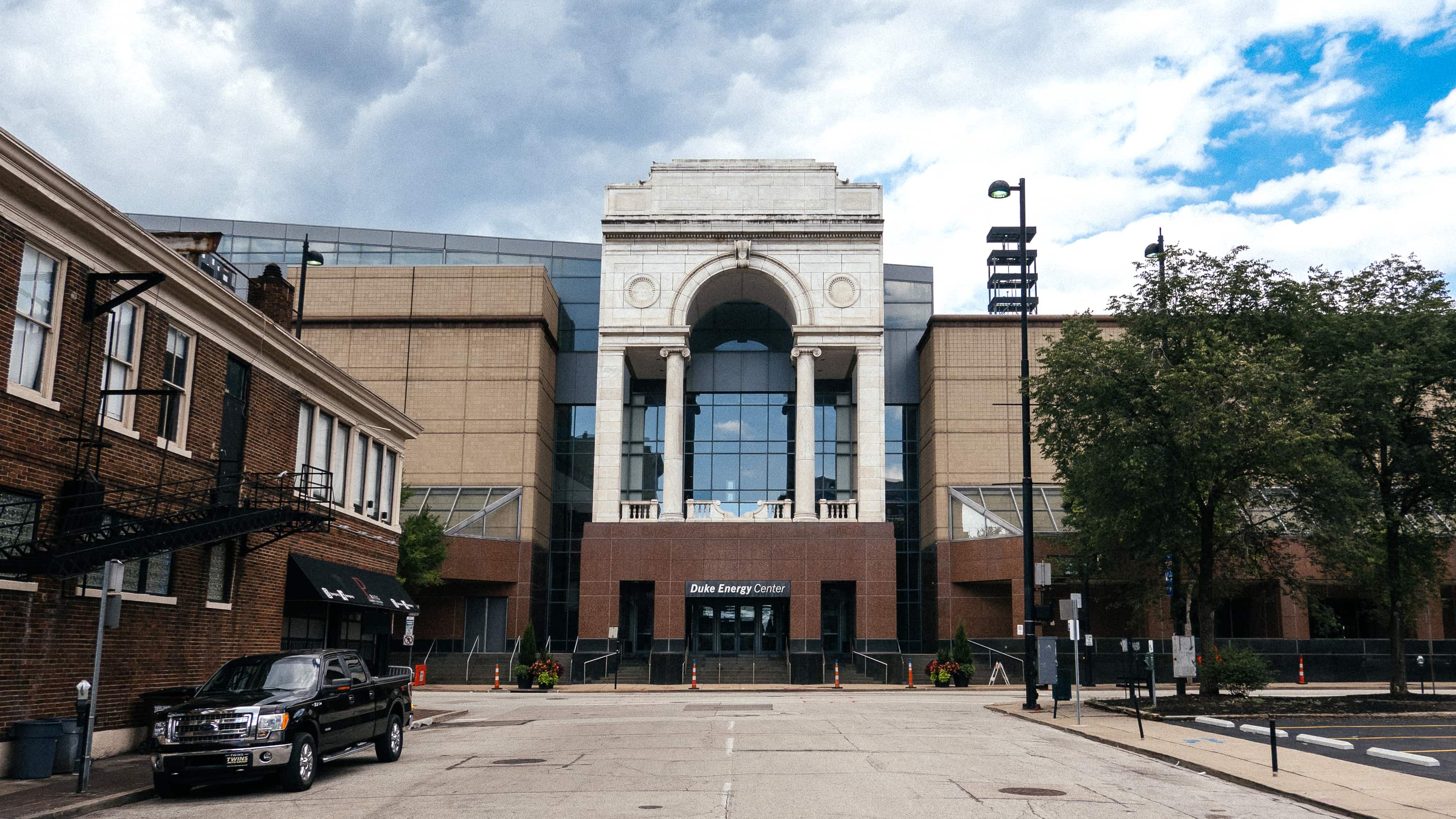 Facade of an old theater grafted on to a modern convention center in Cincinnati