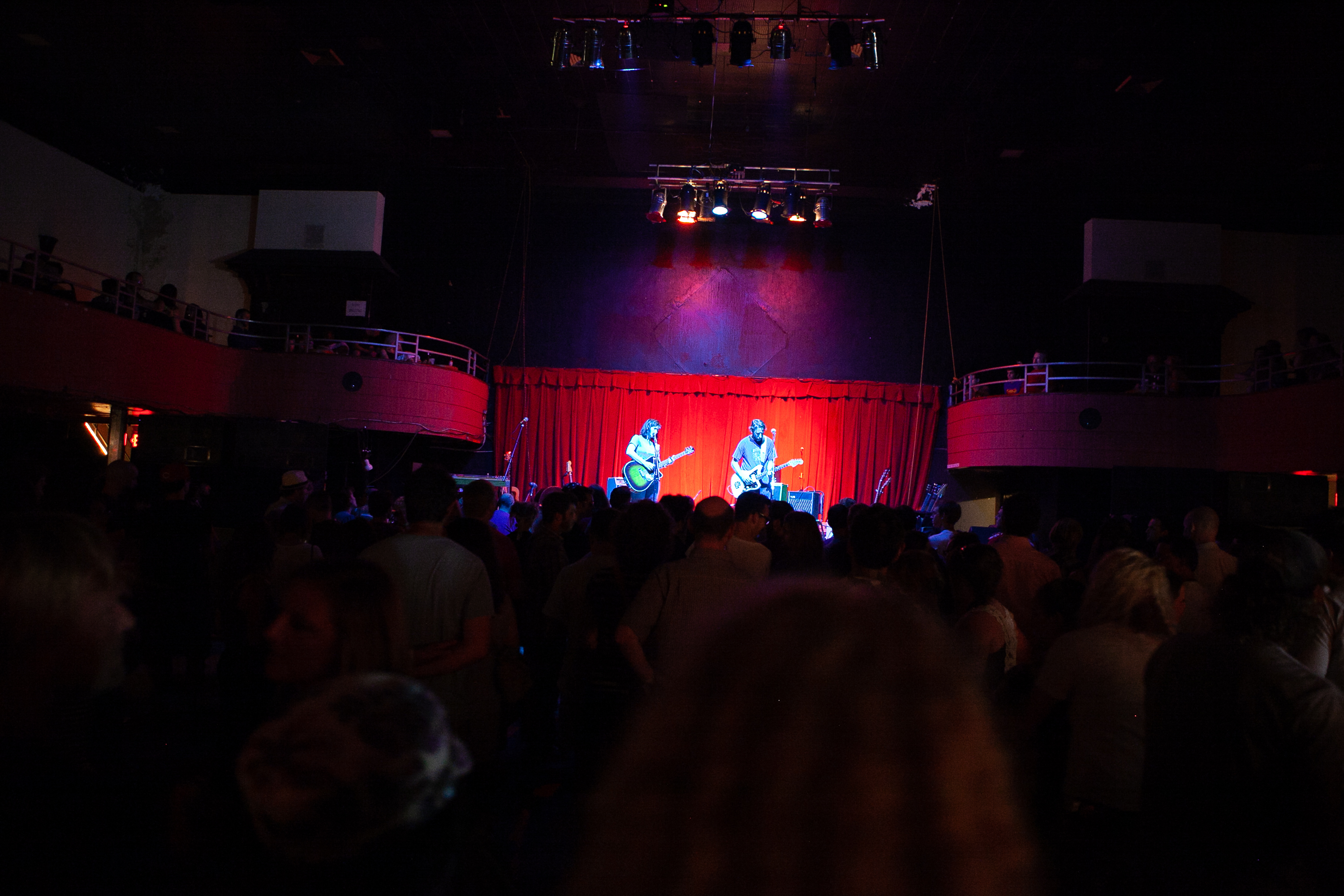 Kelley Deal and Mike Montgomery perform as R.Ring