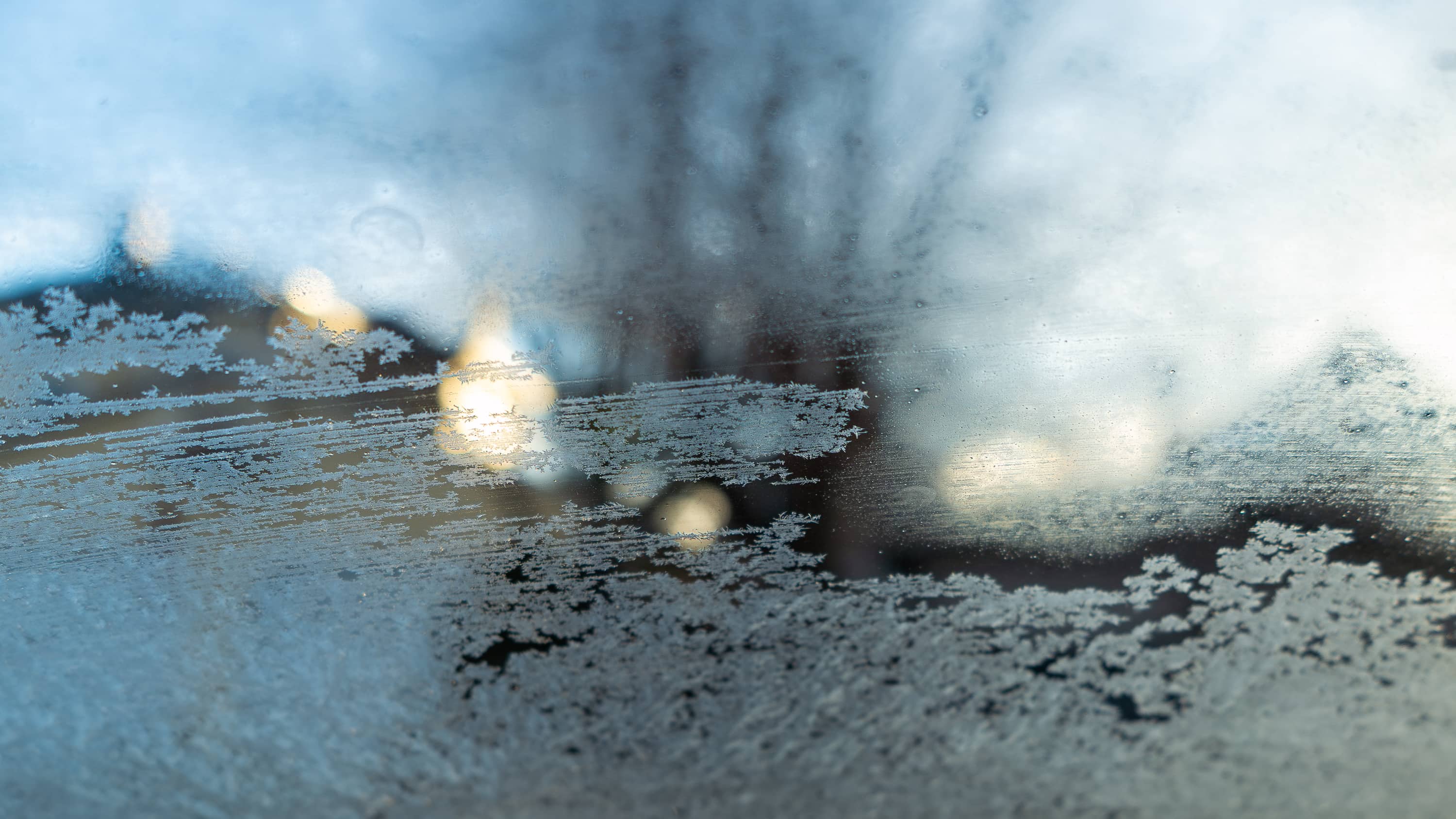 frost on car windshield